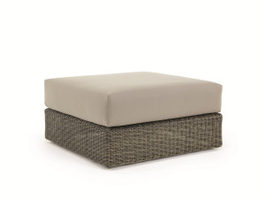 Квадратный садовый пуф в Ethimo EtWick®