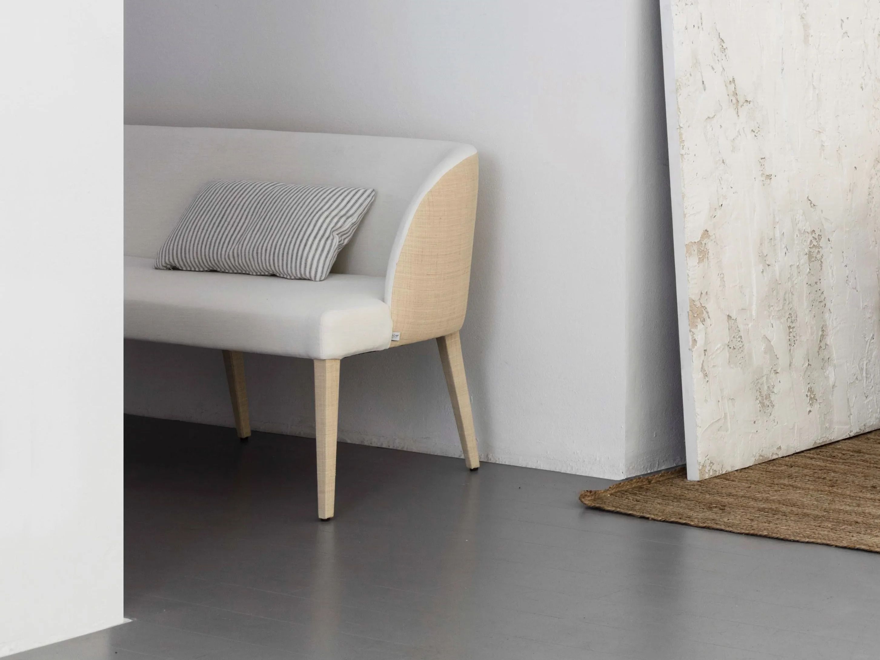 Мягкая скамейка из ткани со спинкой DOM EDIZIONI коллекция Ривьера ARCH-00049301 - Вид №2