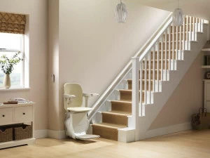 STANNAH Кресельный подъемник для прямой лестницы