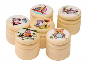 750075 Деревянная шкатулка с изображением мира кистей