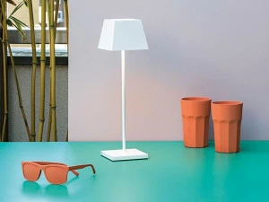 Rossini Illuminazione Настольная лампа из литого под давлением алюминия с беспроводной связью In&out