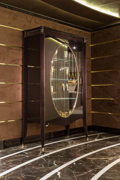 Turri Витрина из лакированной древесины Caractere sun-id-1424695 - Вид №1