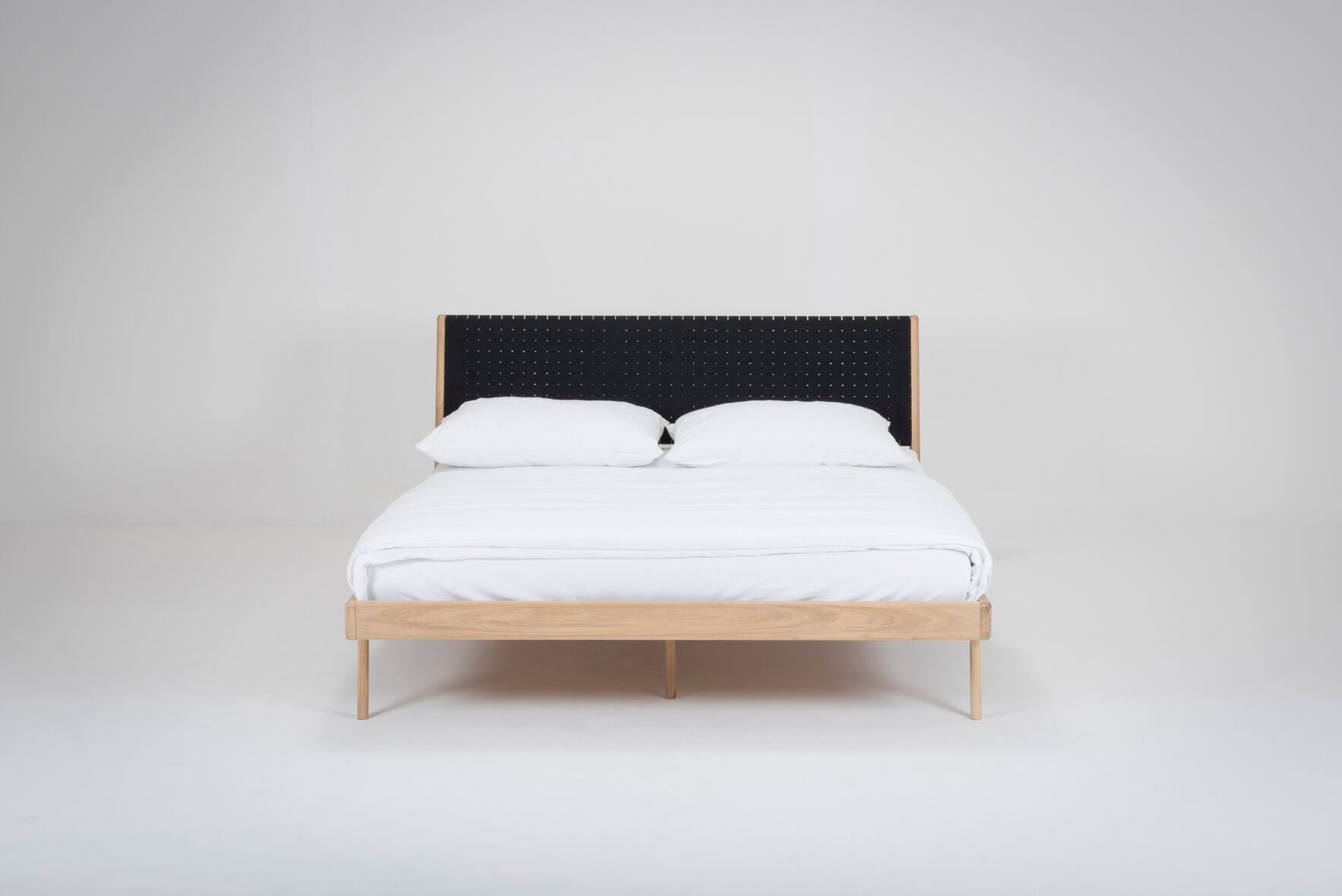 Дубовая двуспальная кровать Gazzda Fawn ARCH-00085993 - Вид №26