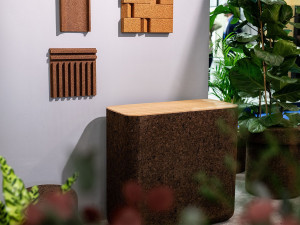 Скамейка из пробки