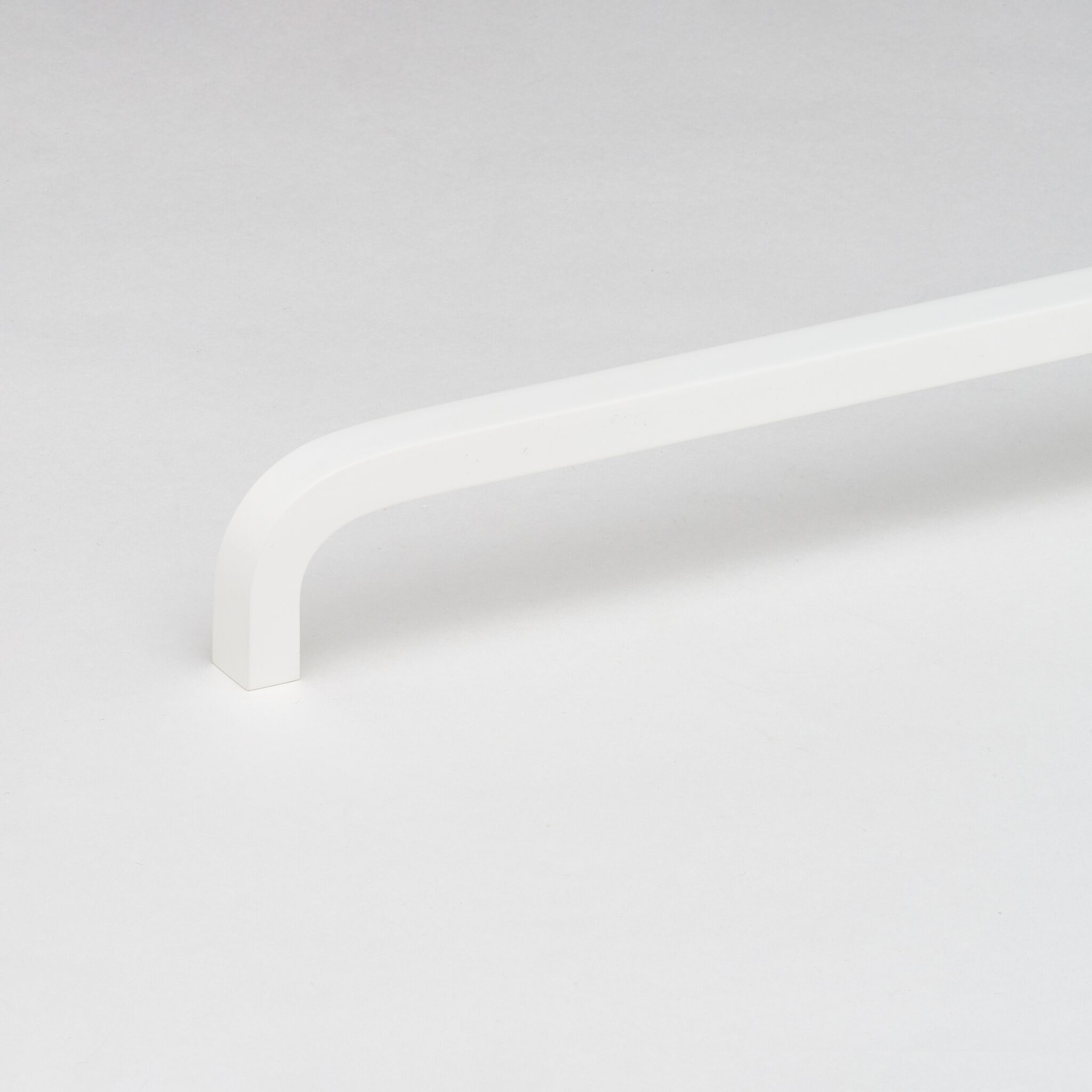 Латунная мебельная ручка Lo & Co Interiors Curve ARCH-00101114 - Вид №31