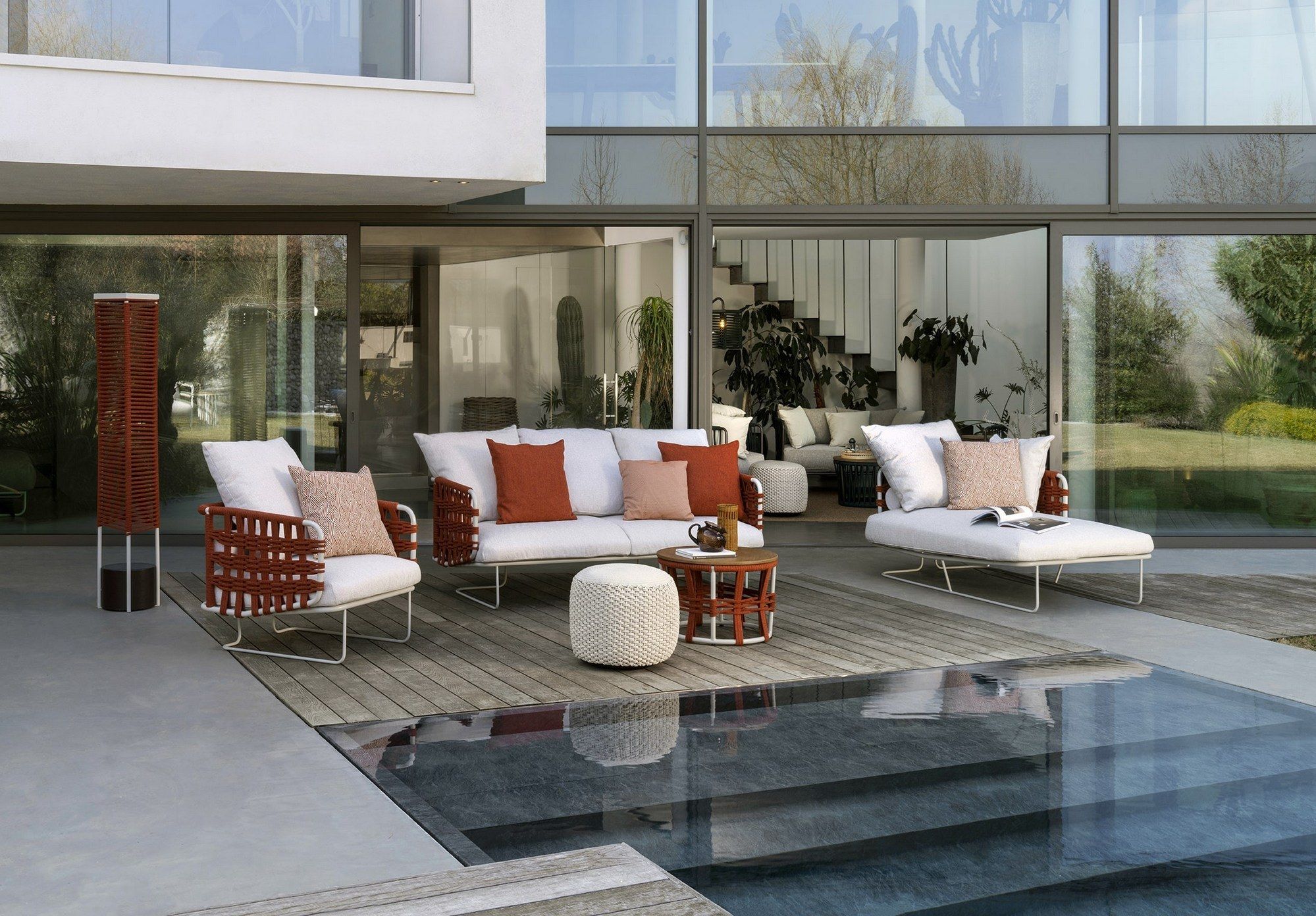 Круглый садовый столик Rever гнездо ARCH-00075777 - Вид №1