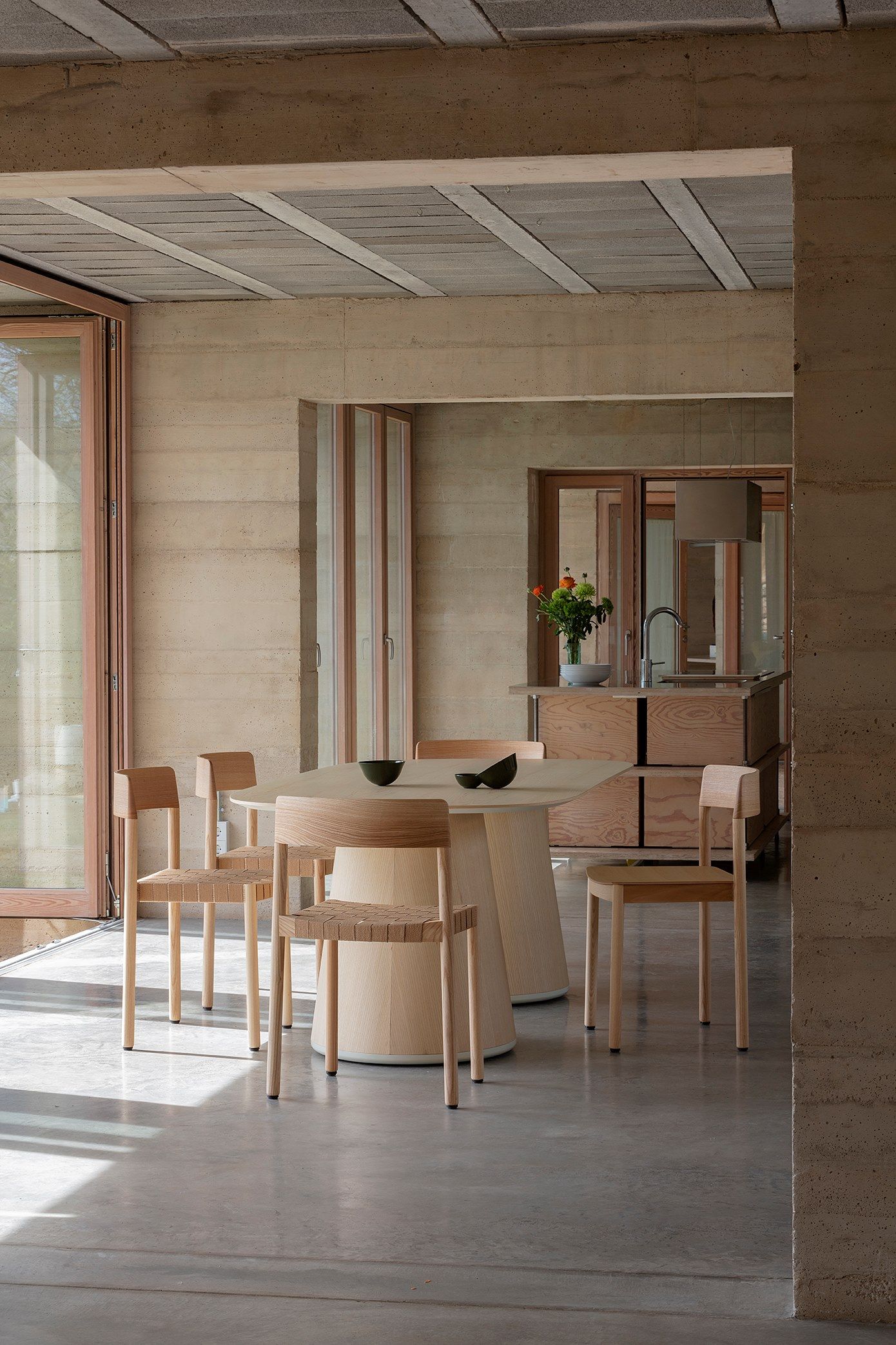 Штабелируемый стул из ясеня с плетеным сиденьем Vergés Nela ARCH-00125062 - Вид №2