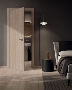 Дубовая распашная дверь с выдвижными петлями