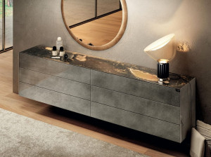 Стеклянный комод