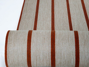 Напольный ковер из переработанной ткани