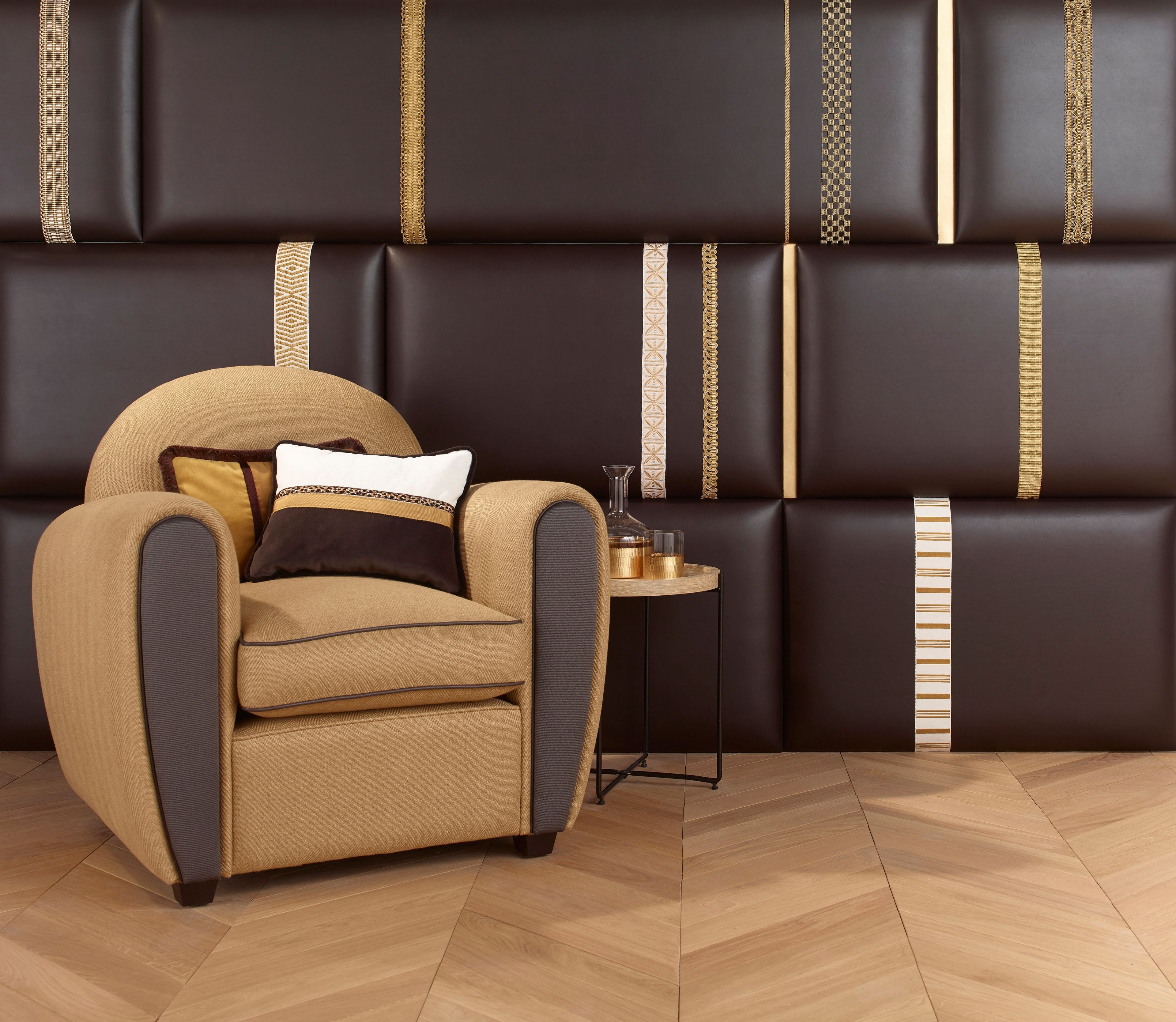 Тканевое клубное кресло с подлокотниками CREARTE COLLECTIONS Club Origins ARCH-00031059 - Вид №1