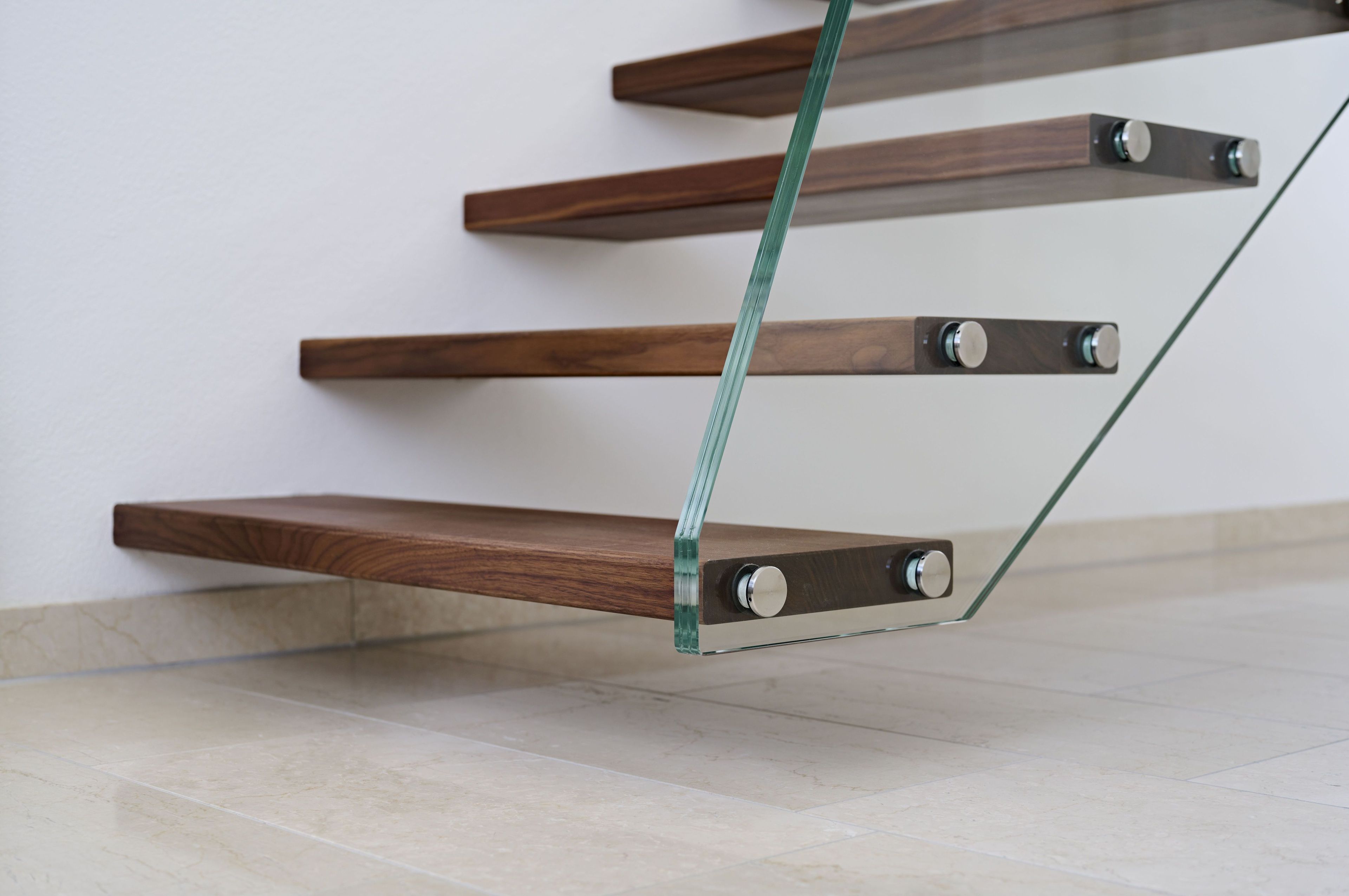 Лестница из дерева и стекла Siller Treppen Mistral ARCH-00134491 - Вид №1