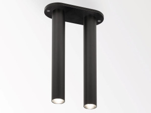 Несколько потолочных светодиодных прожекторов