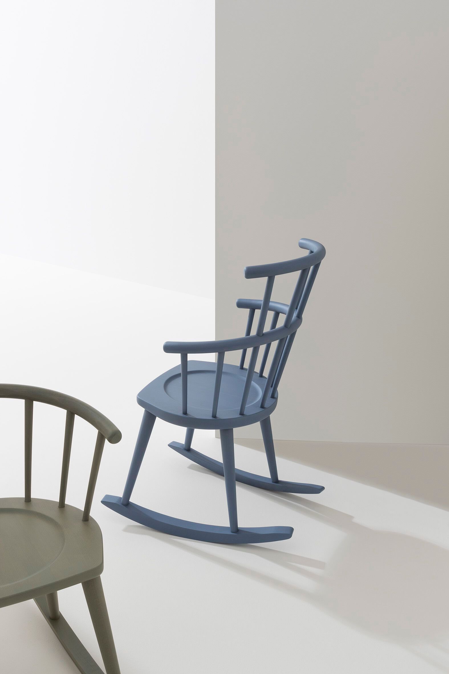 Кресло-качалка из бука с подлокотниками с высокой спинкой Billiani W ARCH-00111222 - Вид №1