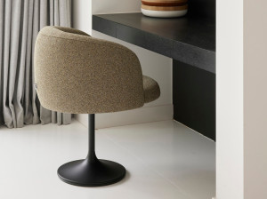 Мягкий стул из ткани