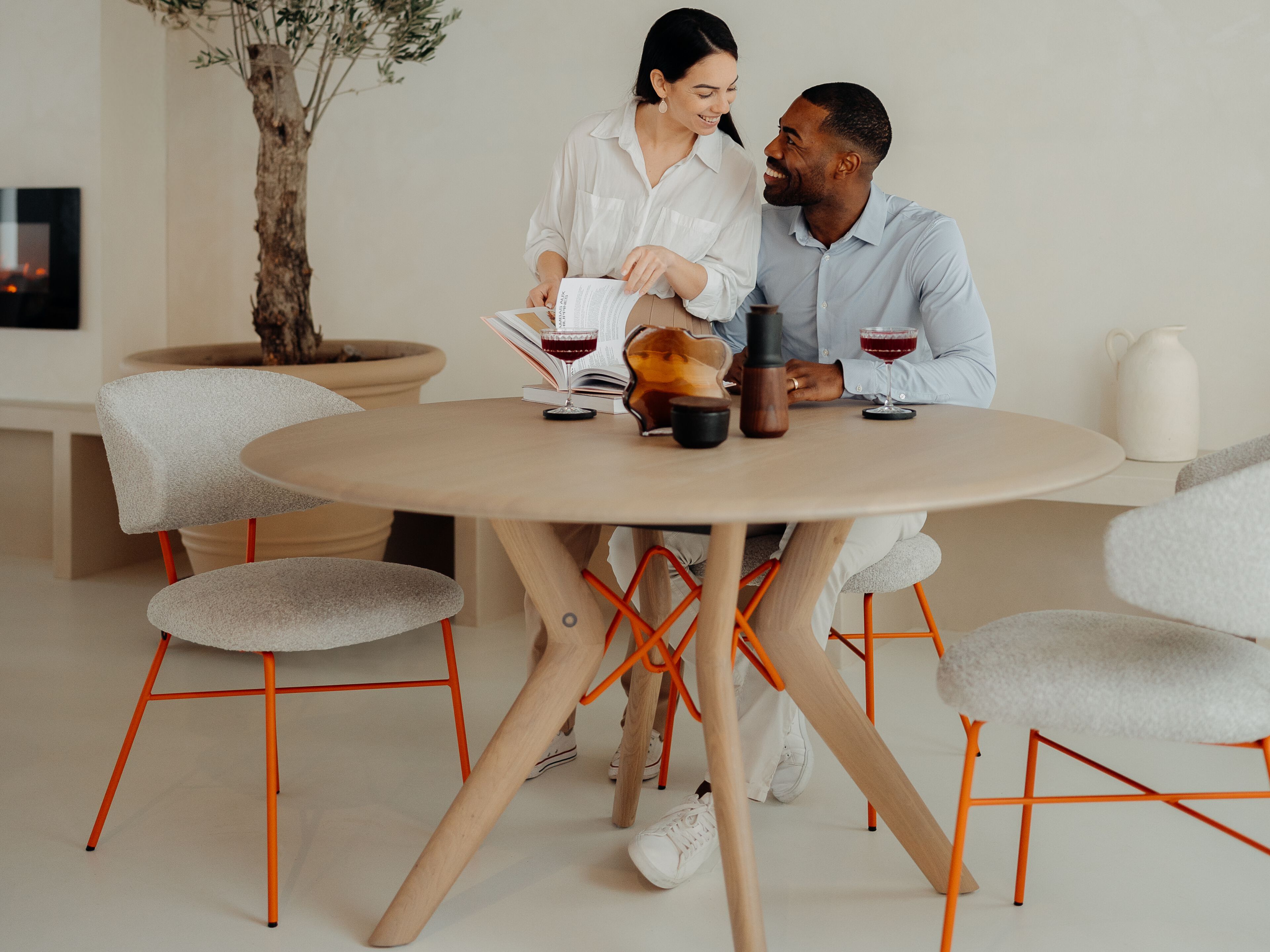 Круглый деревянный обеденный стол Mobitec Trava ARCH-00058695 - Вид №4