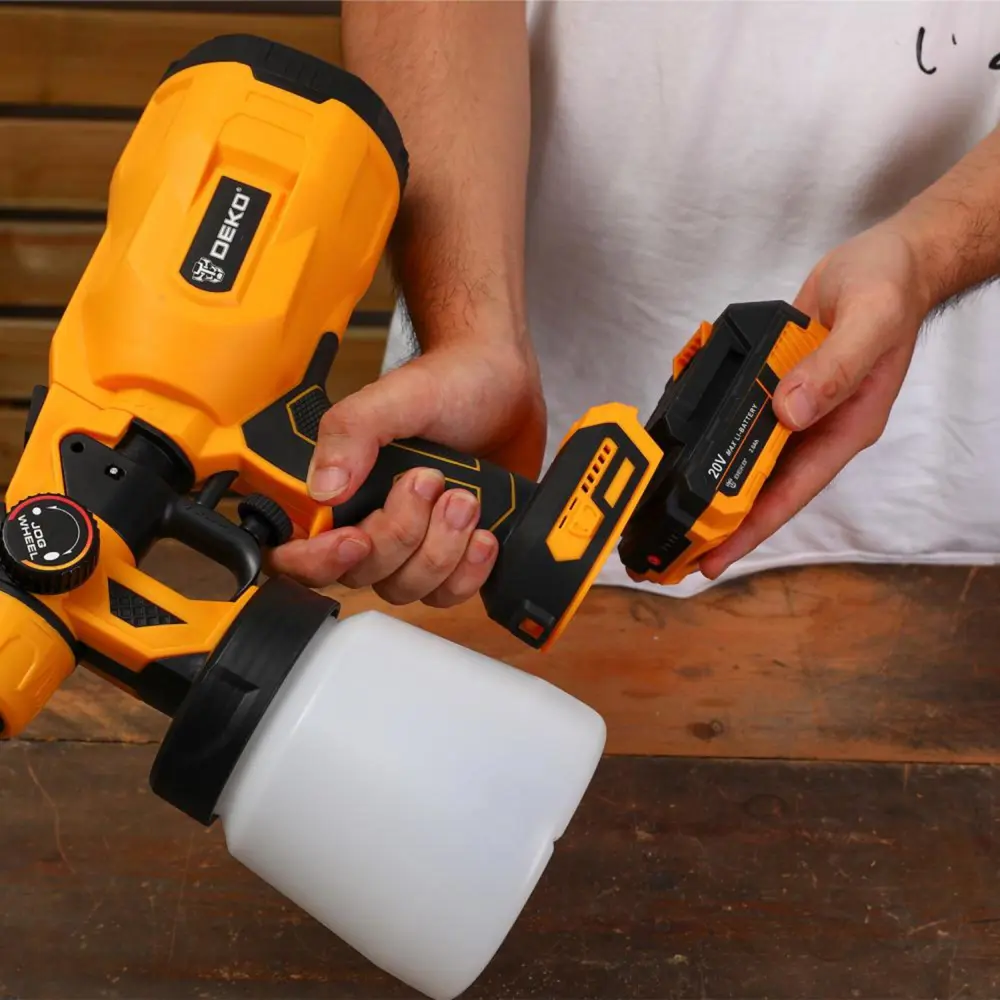 Краскопульт аккумуляторный Deko DKSG20K2, 20 В Li-ion 2 Ач, 0.6 л/мин STLM-2048595 - Вид №4