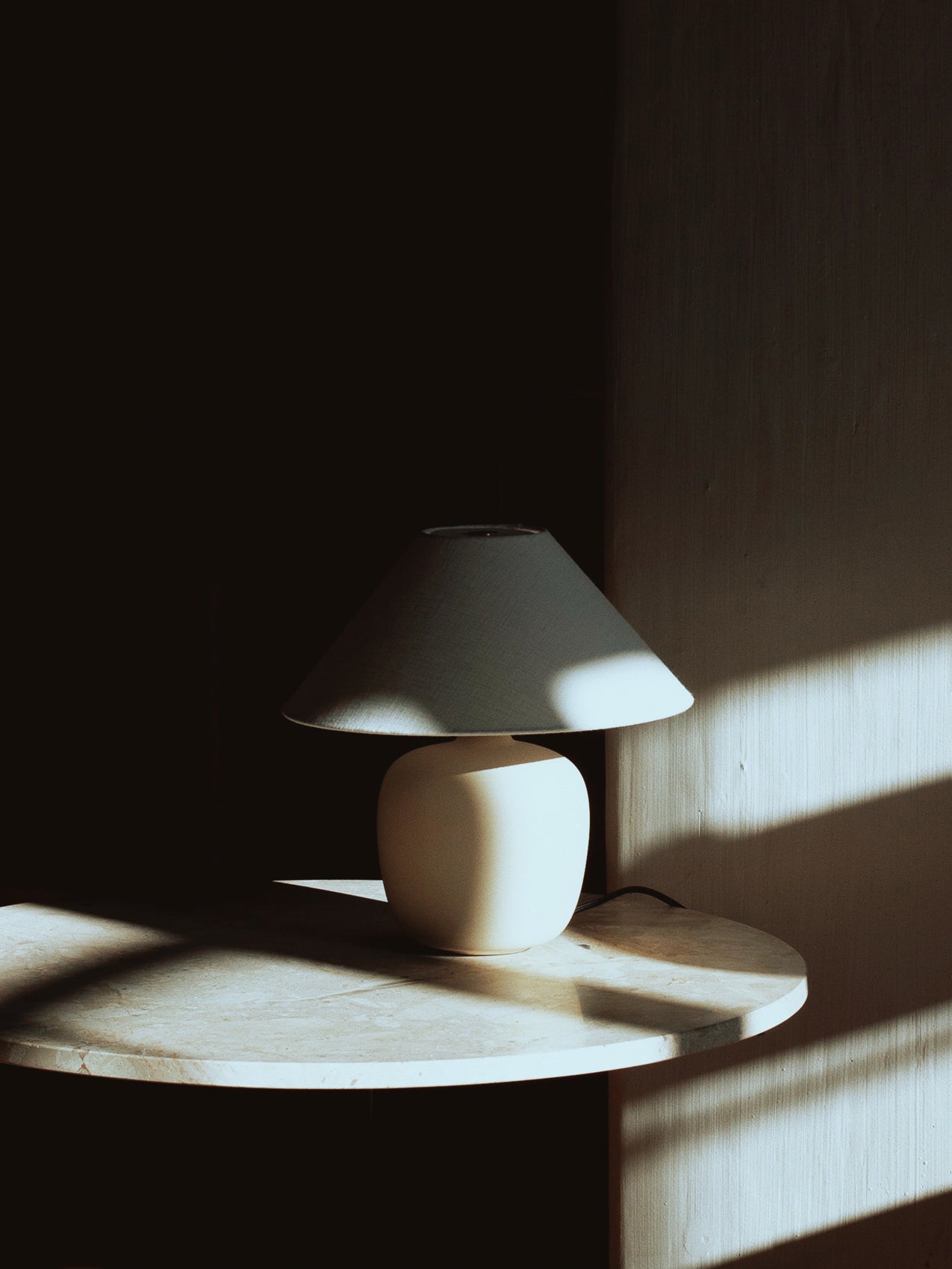 5709262048564 Настольная лампа Torso LuceLight  - Вид №1