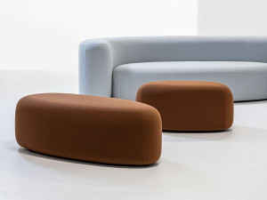 Овальный пуф из ткани