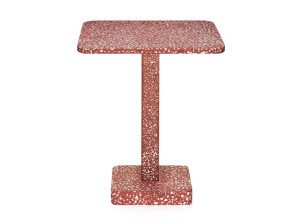 Бетонный квадратный стол