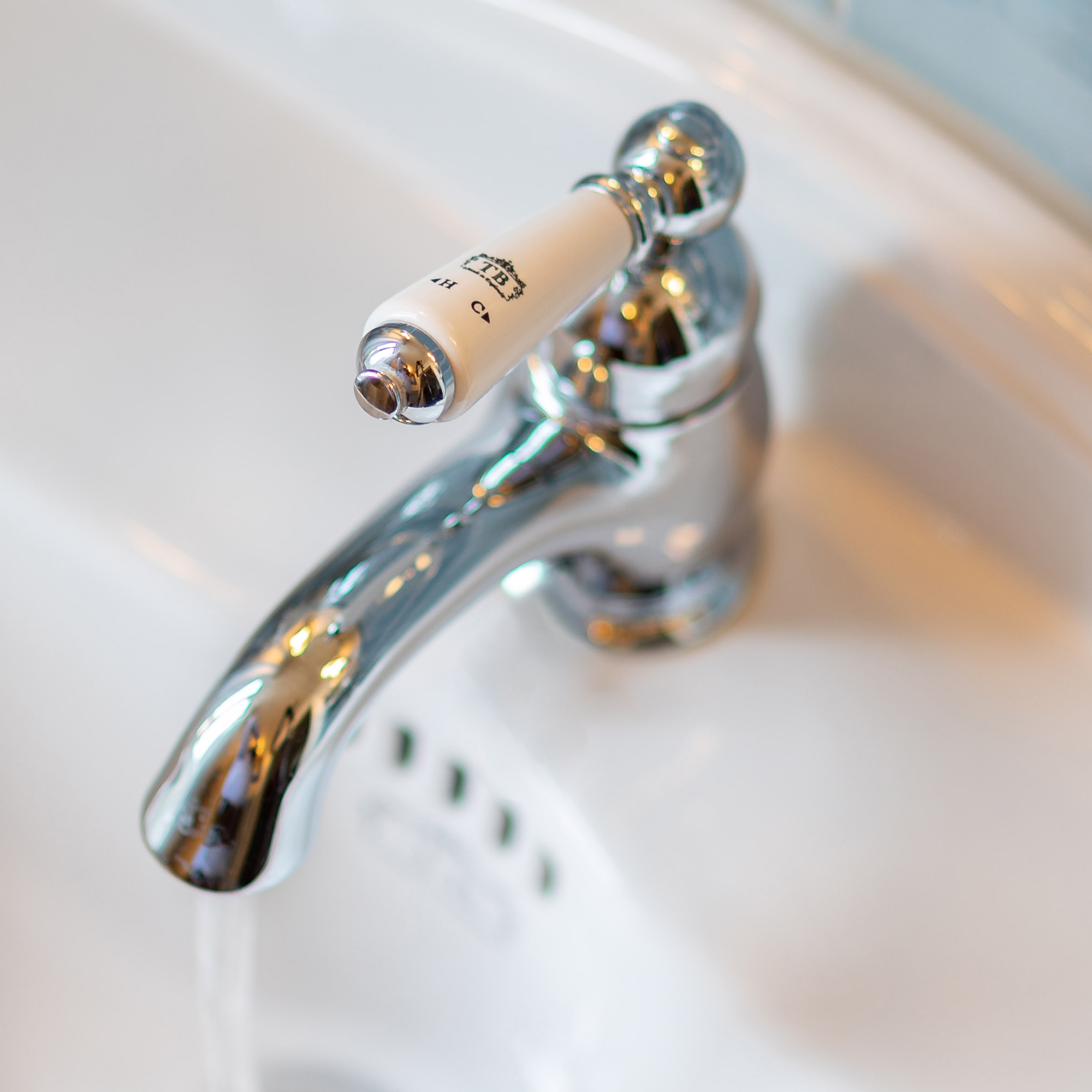Traditional bathrooms Смеситель для раковины однорычажный АСКОТ Tb415.514.nk  - Вид №2