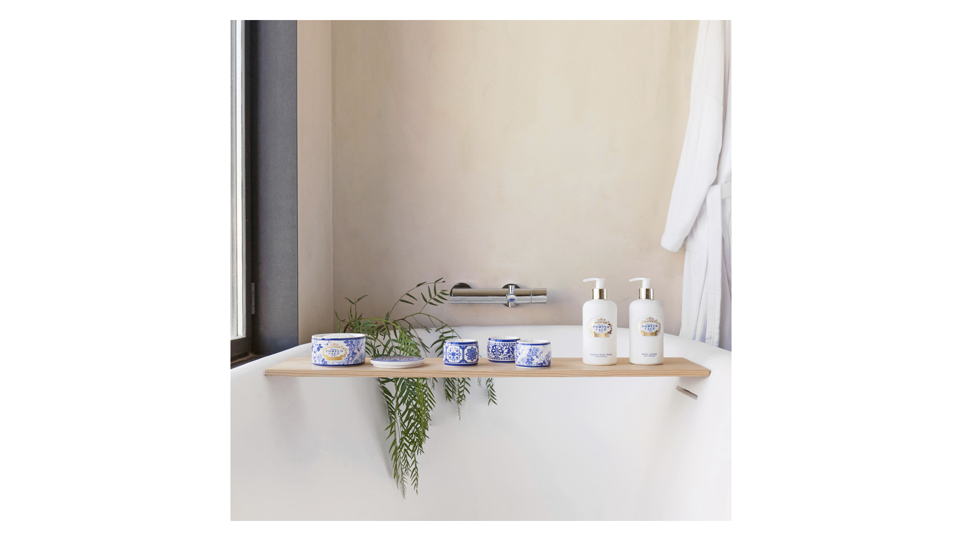 10673706 CASTELBEL Набор свечей ароматических CASTELBEL Порт Кале Золотисто-синий 696г, 3шт, синий Воск  - Вид №2