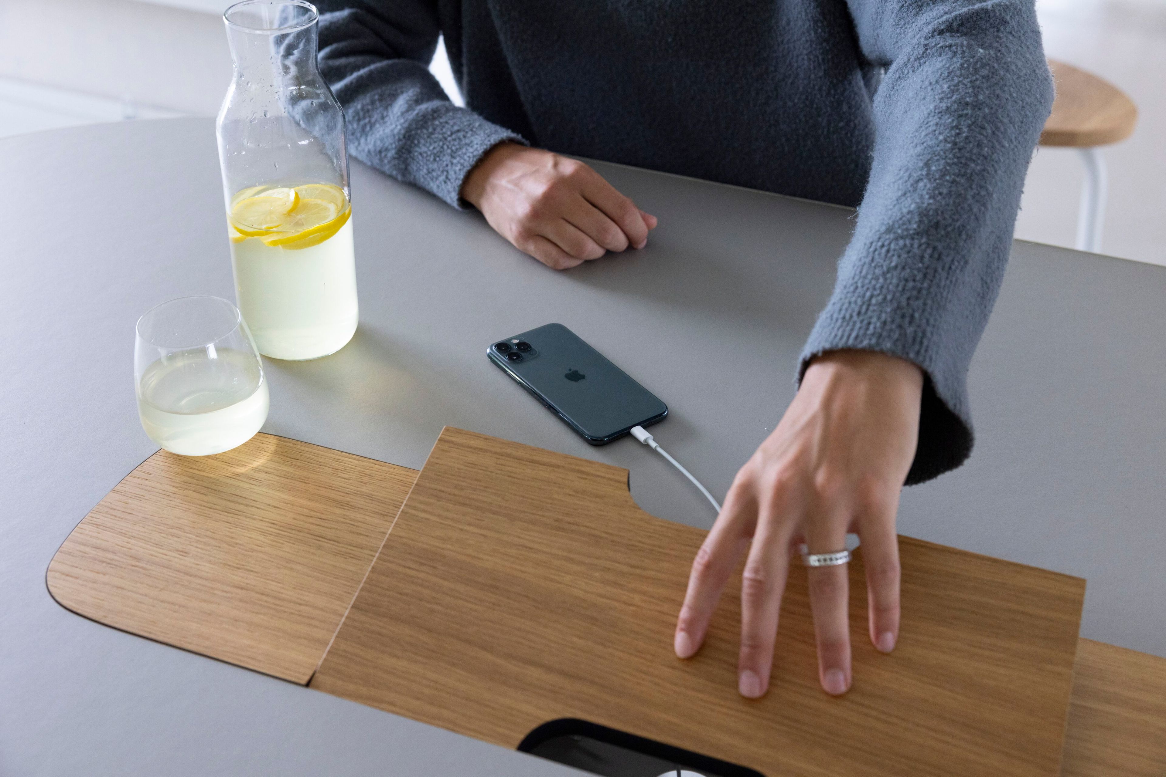 Прямоугольный стол для совещаний из стали и дерева с системой люверсов Cascando Pully ARCH-00081739 - Вид №8