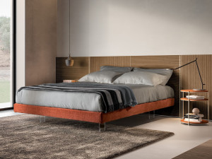 Двуспальная кровать со встроенным освещением