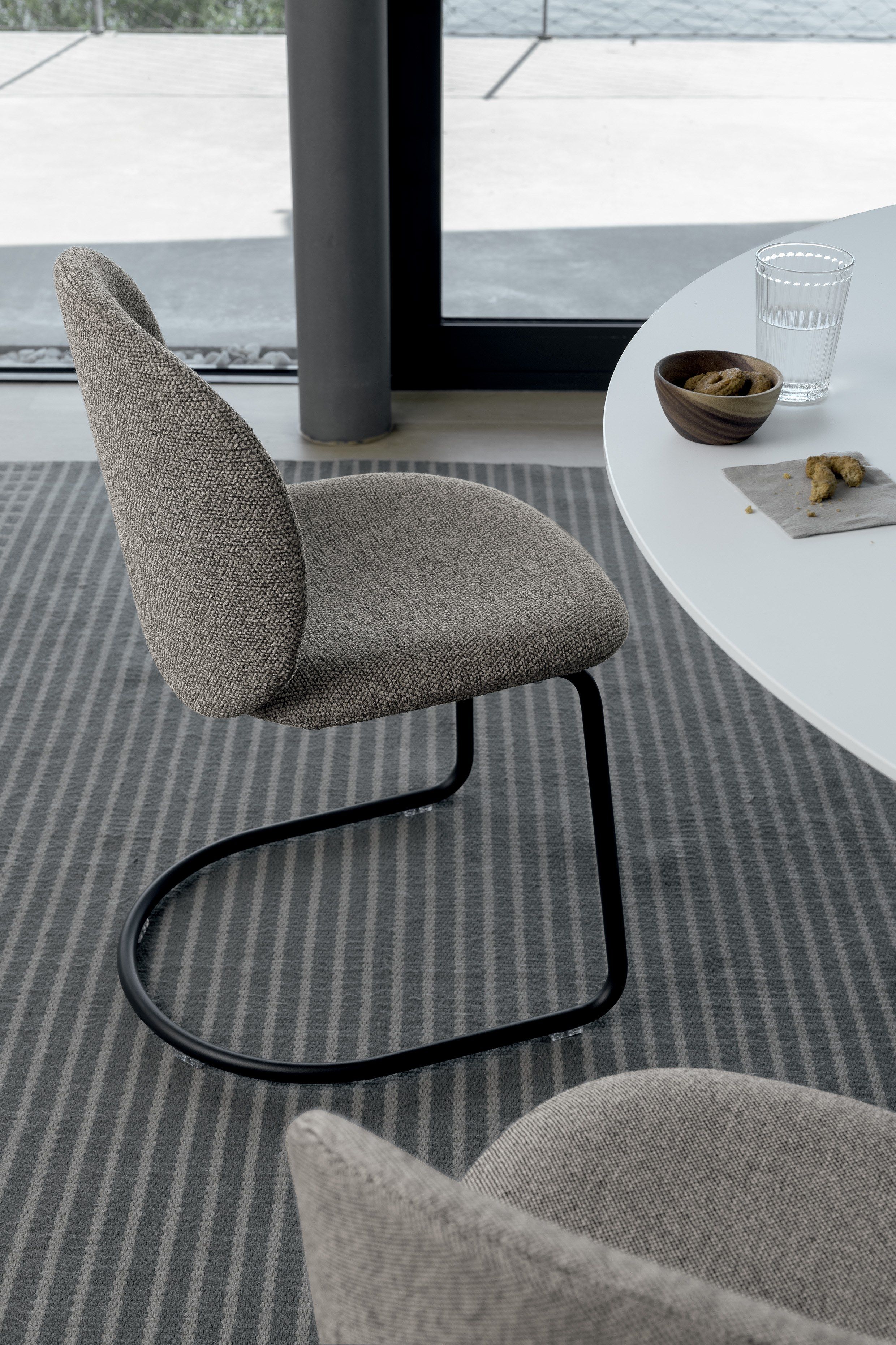 Стальной консольный стул Kristalia Dua ARCH-00132327 - Вид №2