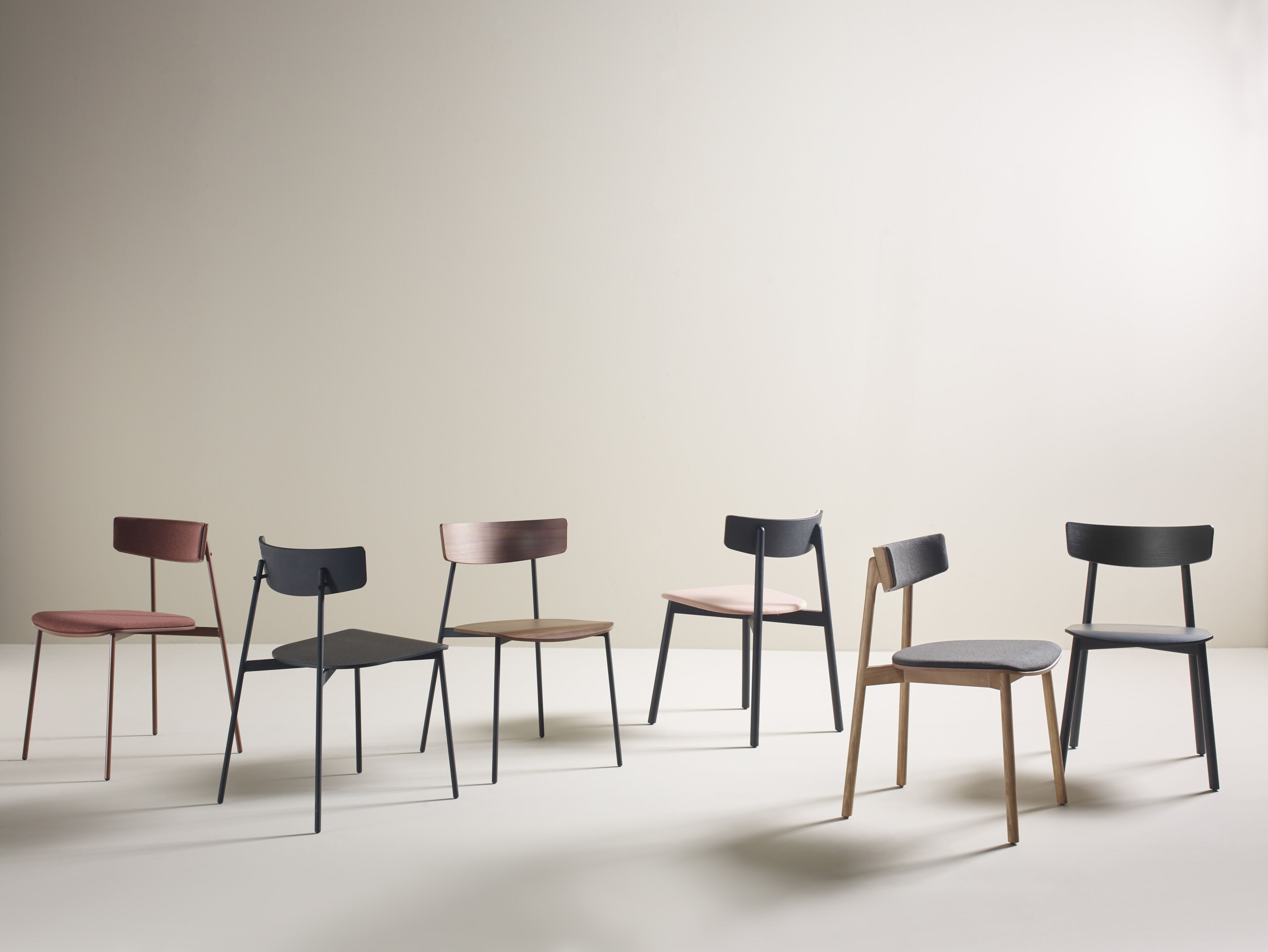 Дубовый стул с открытой спинкой TREKU KOL ARCH-00006090