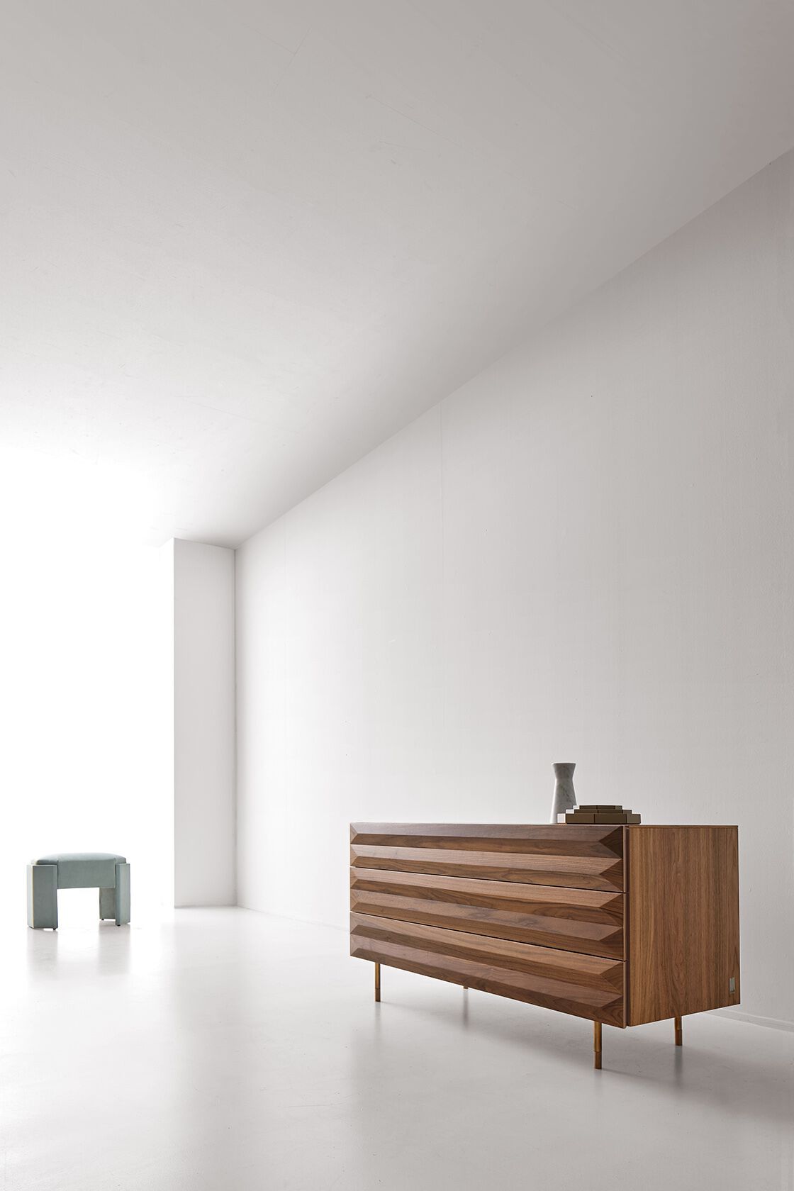 Комод из грецкого ореха Modesign Йорк ARCH-00098185 - Вид №1