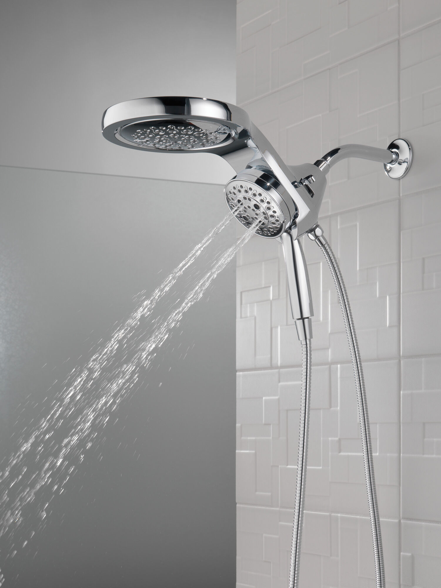 58680-25 HydroRain® H2Okinetic® 5-регулировочная душевая лейка два в одном Delta Faucet Universal Showering Хром  - Вид №15