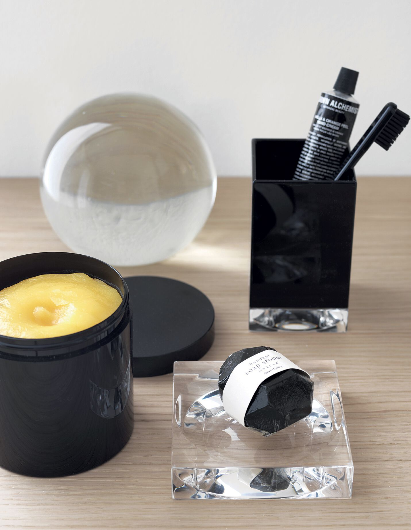 Держатель зубной щетки из инженерного пластика Kartell Kartell by Laufen ARCH-00038155 - Вид №1