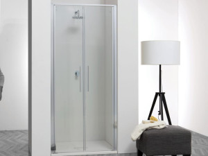 Нишевая душевая кабина с распашной дверью