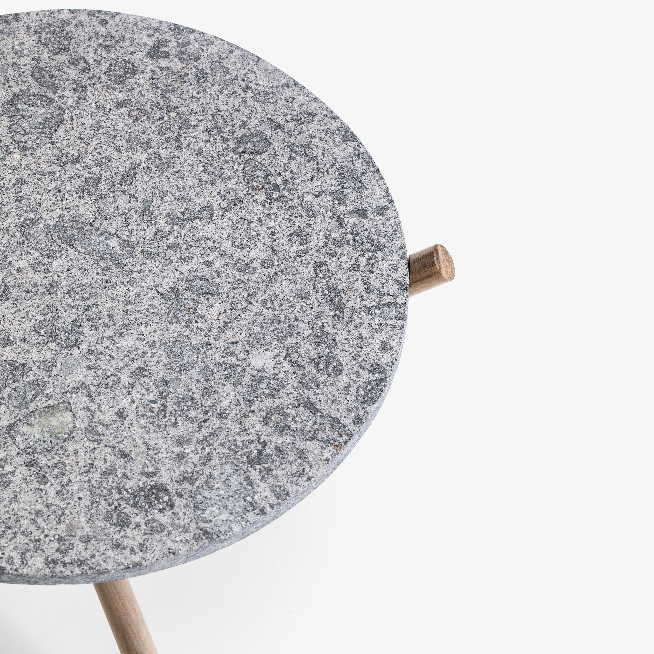 Круглый стол для сада в пеперино VELTHA® Naturam ARCH-00081871 - Вид №1