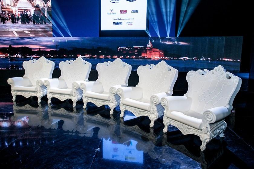 SLIDE Стеганое пластиковое кресло в современном стиле для контракта Design of love sun-id-1493296 - Вид №4