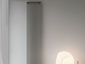 Вертикальный водонагреватель с одной колонкой