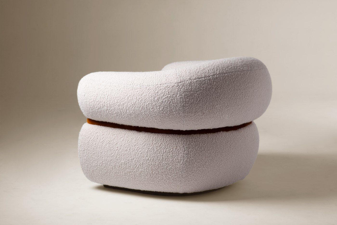 Кресло с подлокотниками DOOQ ARCH-00131040