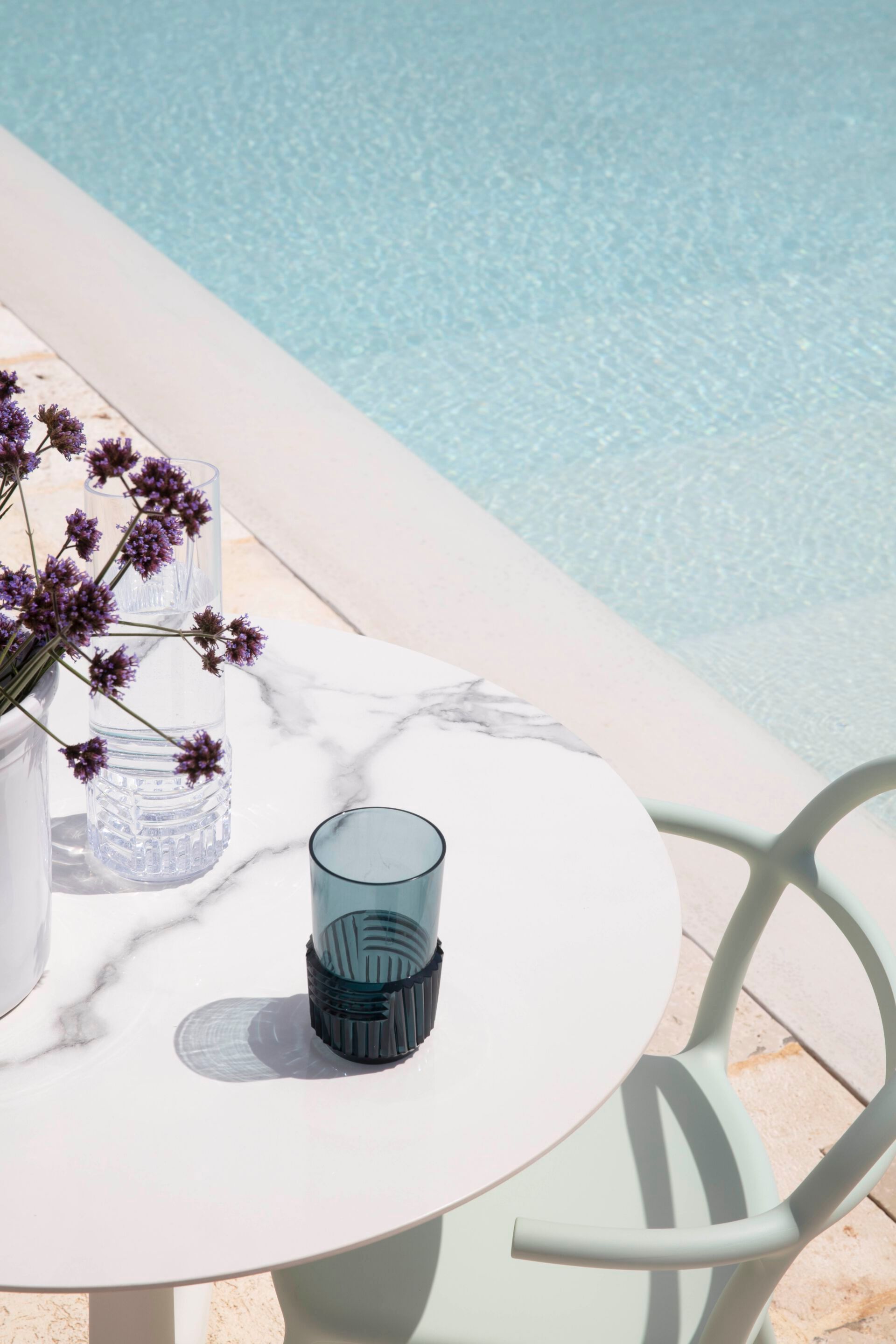 Графин из инженерного пластика Kartell текстура ARCH-00101589 - Вид №3