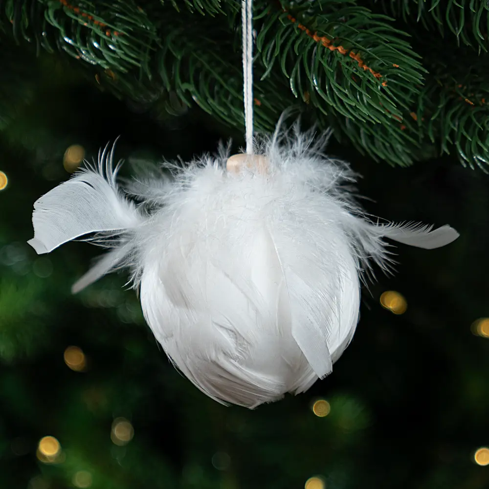 Елочный шар KREAFORTA белый с блестками и перьями ø8 см 89420669 STLM-1579871