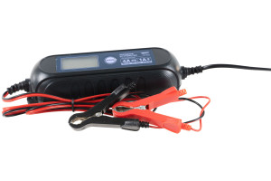 16035513 Умное зарядное устройство для аккумуляторов Smart car charger 6/12В, ток 1А/4А RR105 RUNWAY
