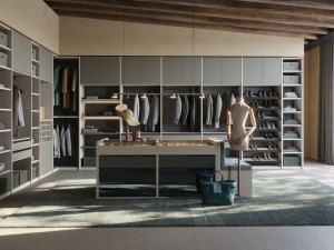 Гардеробная на плече