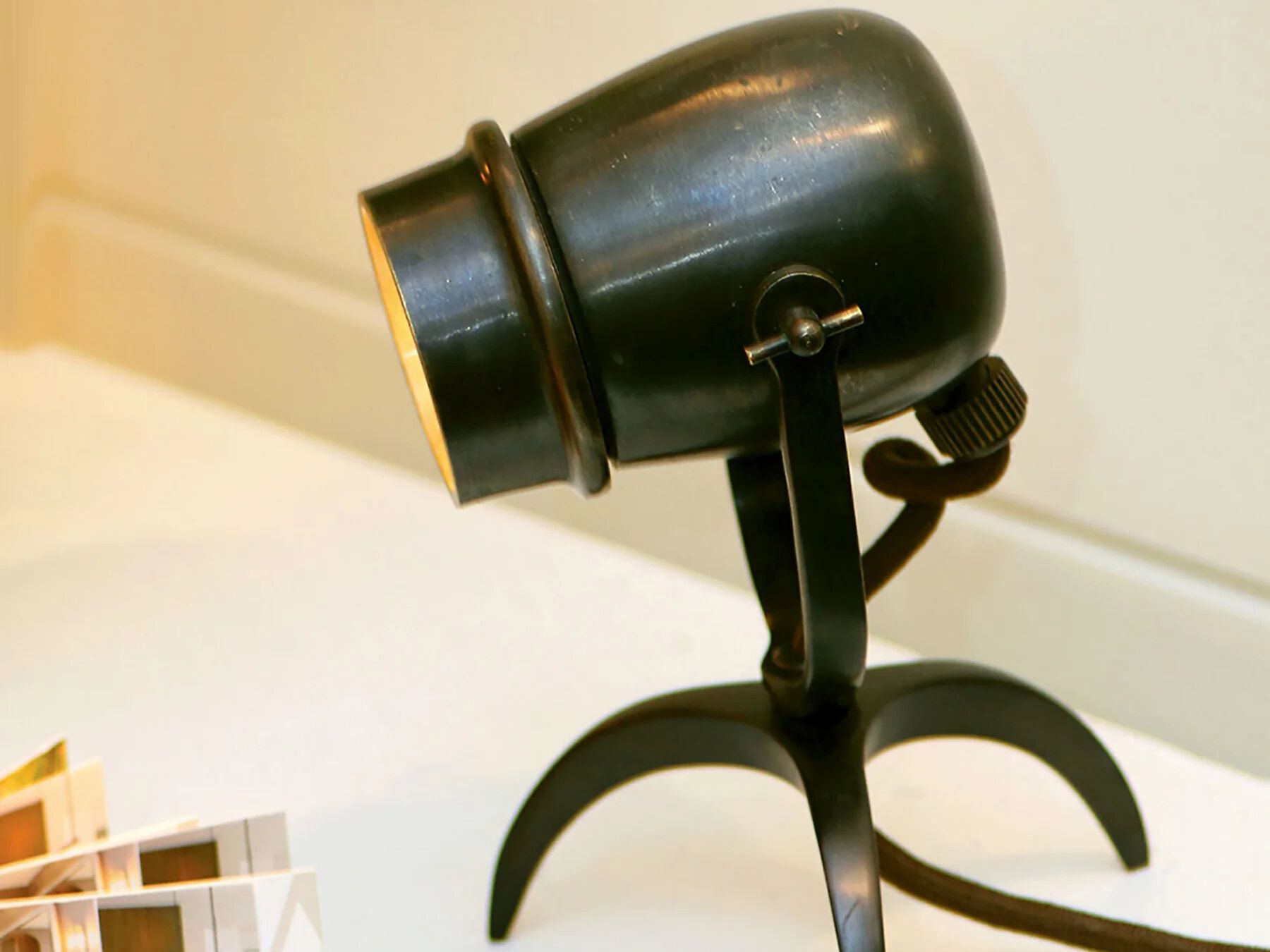 Регулируемая латунная настольная лампа Authentage Lighting Micro ARCH-00100599 - Вид №2