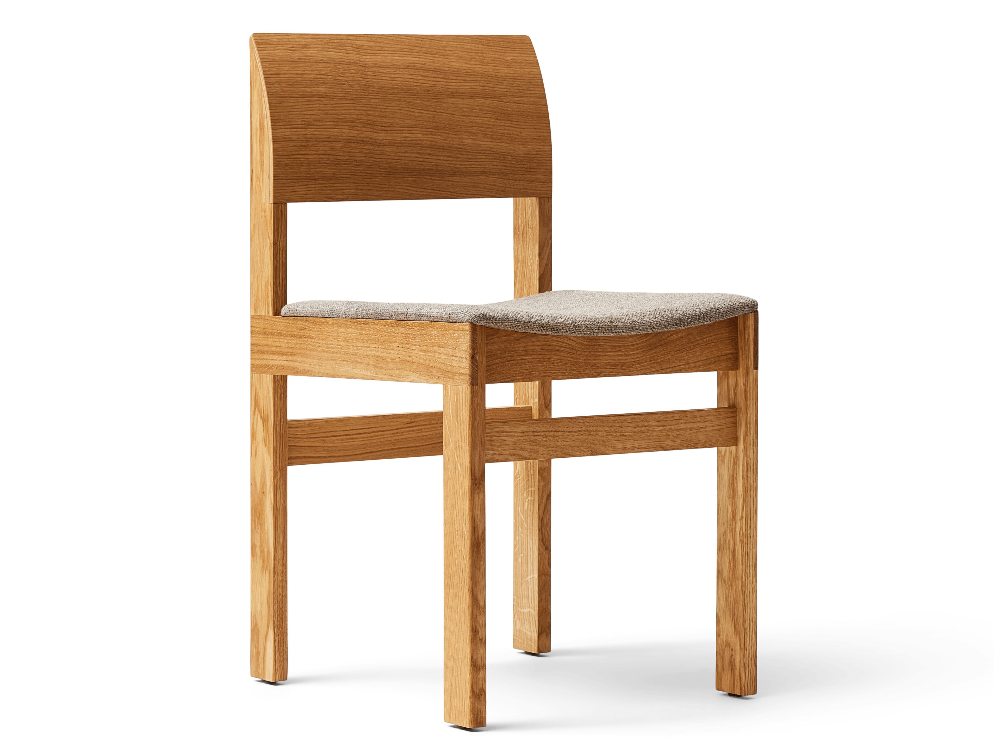 Дубовое кресло с мягкой спинкой и открытой спинкой Form & Refine Sonder ARCH-00033768