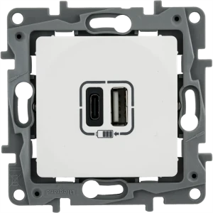 Зарядное устройство USB тип А / тип С - Legrand Etika - 3000мА 15Вт - белый