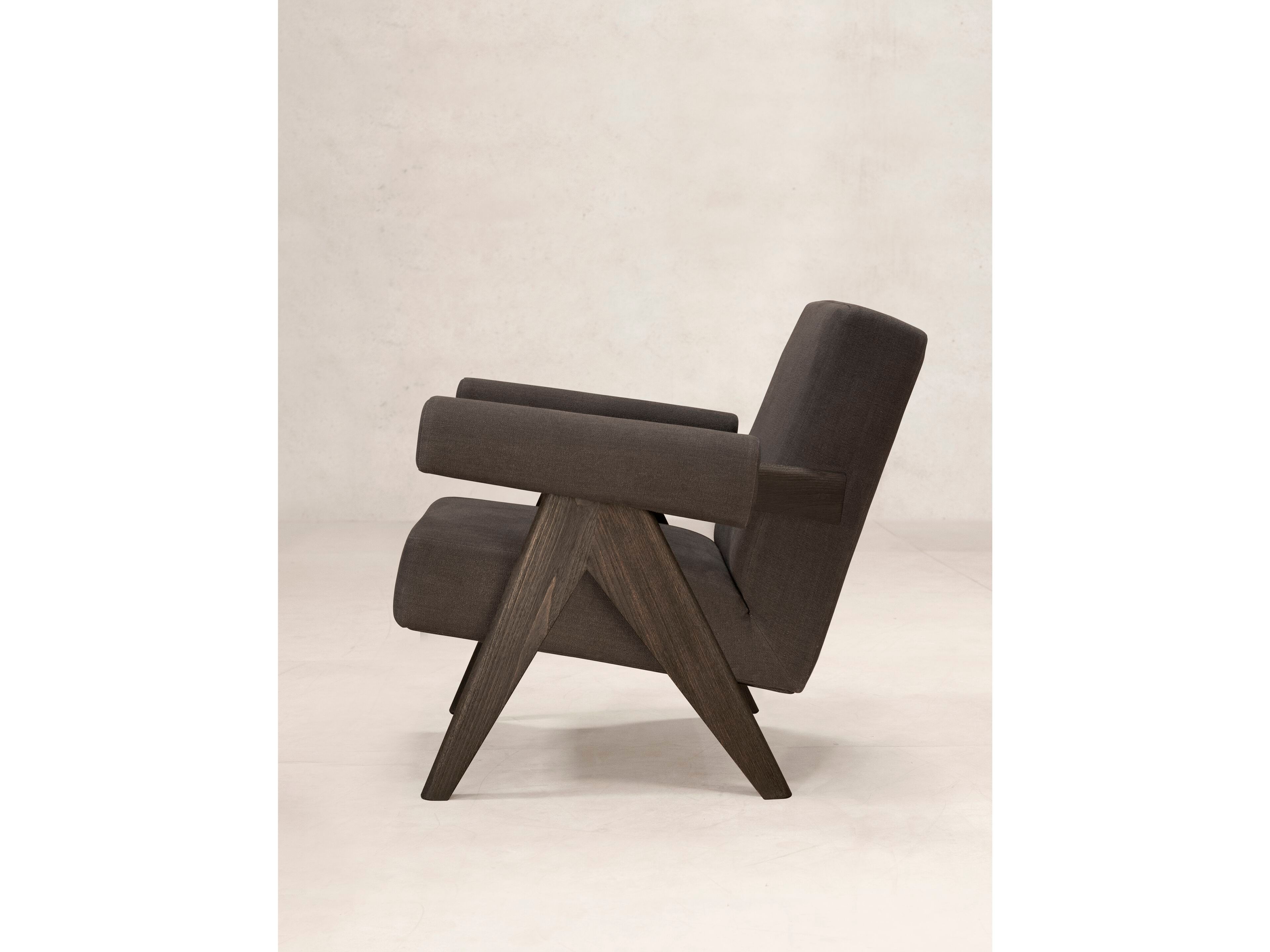 Тканевое кресло с подлокотниками Phantom Hands Zanav ARCH-00148640 - Вид №1