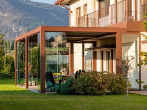 Беседка с поворотными планками