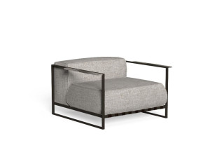 Тканевое садовое кресло с подлокотниками