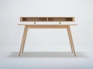 Gazzda Прямоугольный стол из дуба с полками Ena 032