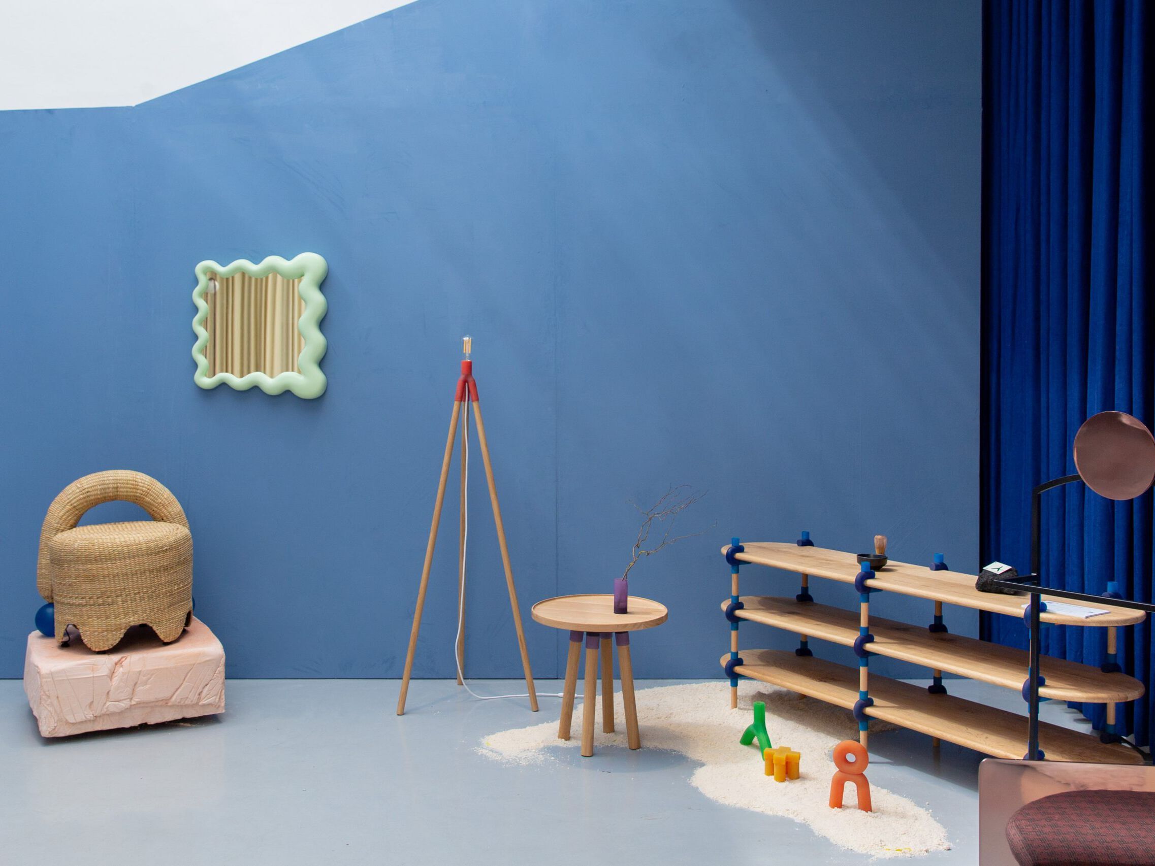 Настенное зеркало из стекловолокна с рамкой LO Contemporary LA CELEBRACIÓN SMALL COLORFUL ARCH-00000391 - Вид №1